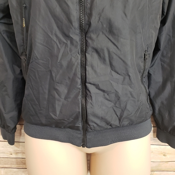 Women's Nike Black Out Winderbreaker Medium - Picture 6 of 10